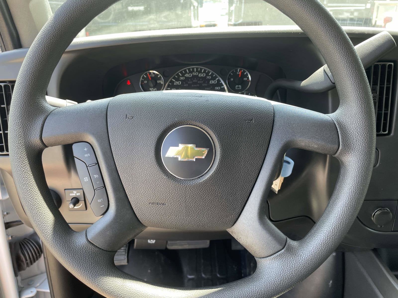 2025 Chevrolet Express Cargo 2500 WT