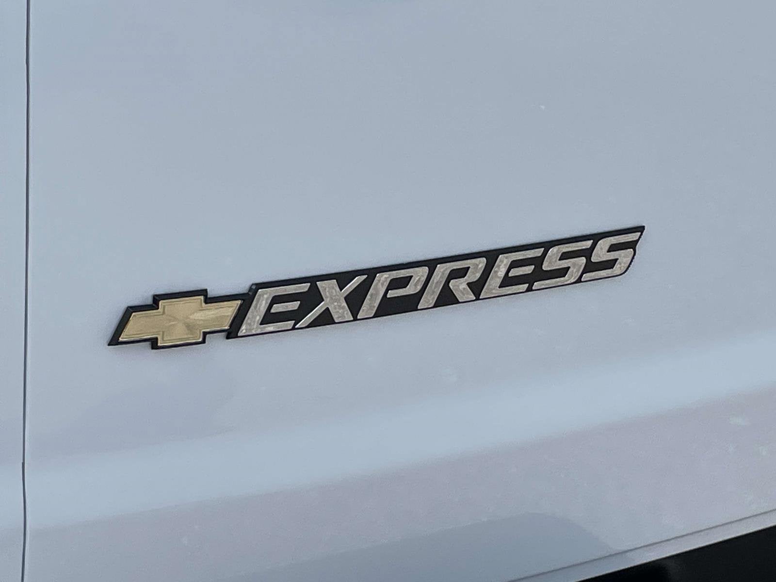 2025 Chevrolet Express Cargo 2500 WT
