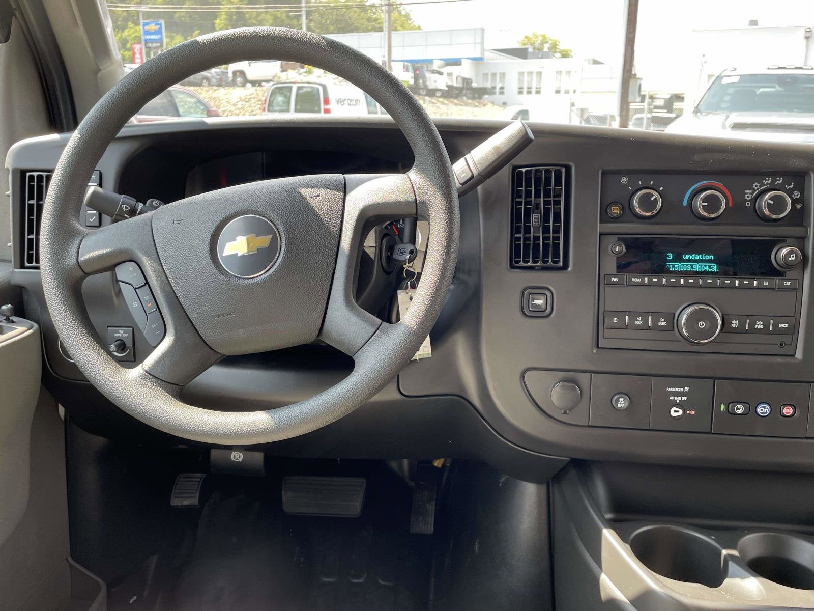 2025 Chevrolet Express Cargo 2500 WT