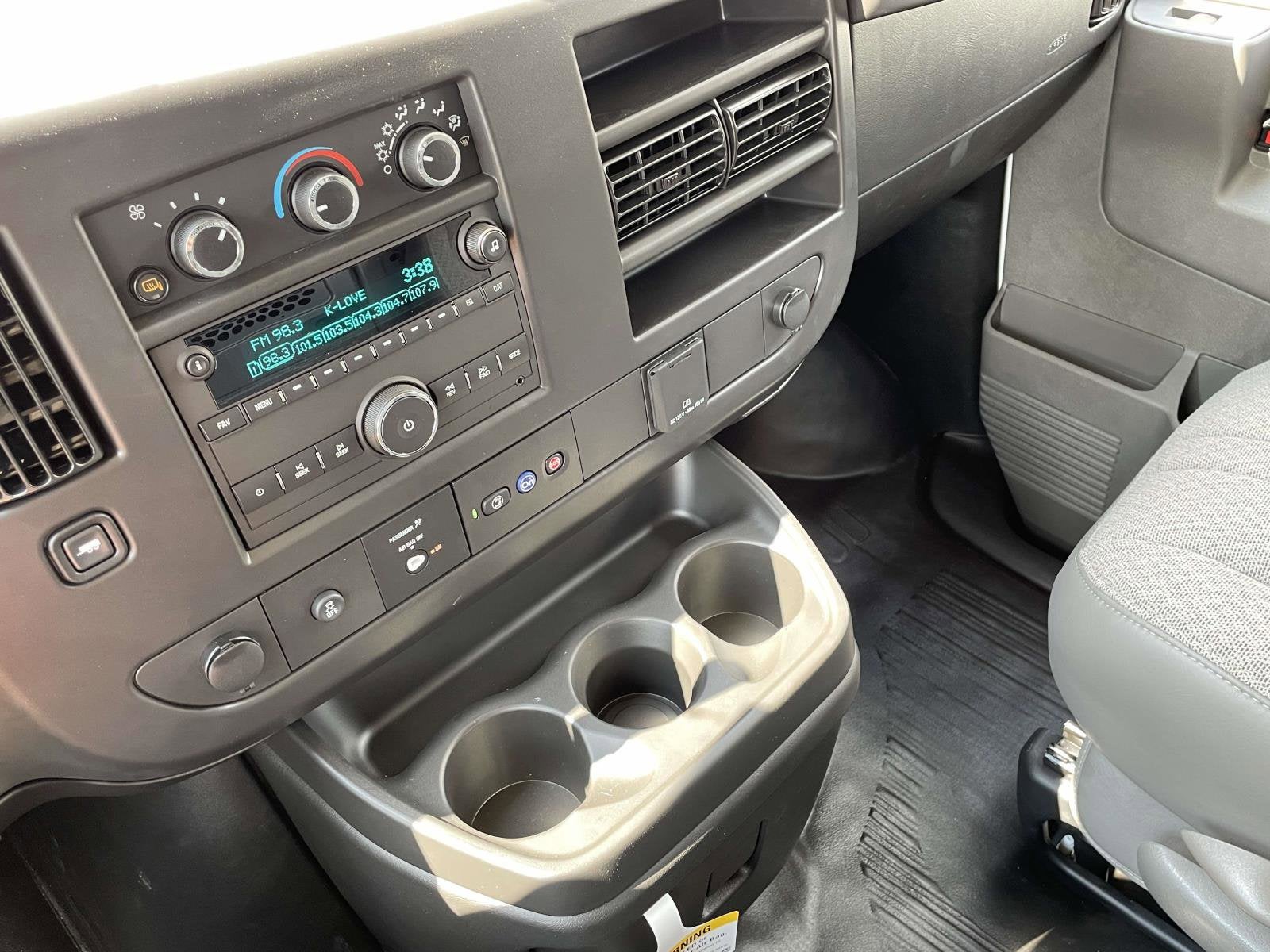 2025 Chevrolet Express Cargo 2500 WT