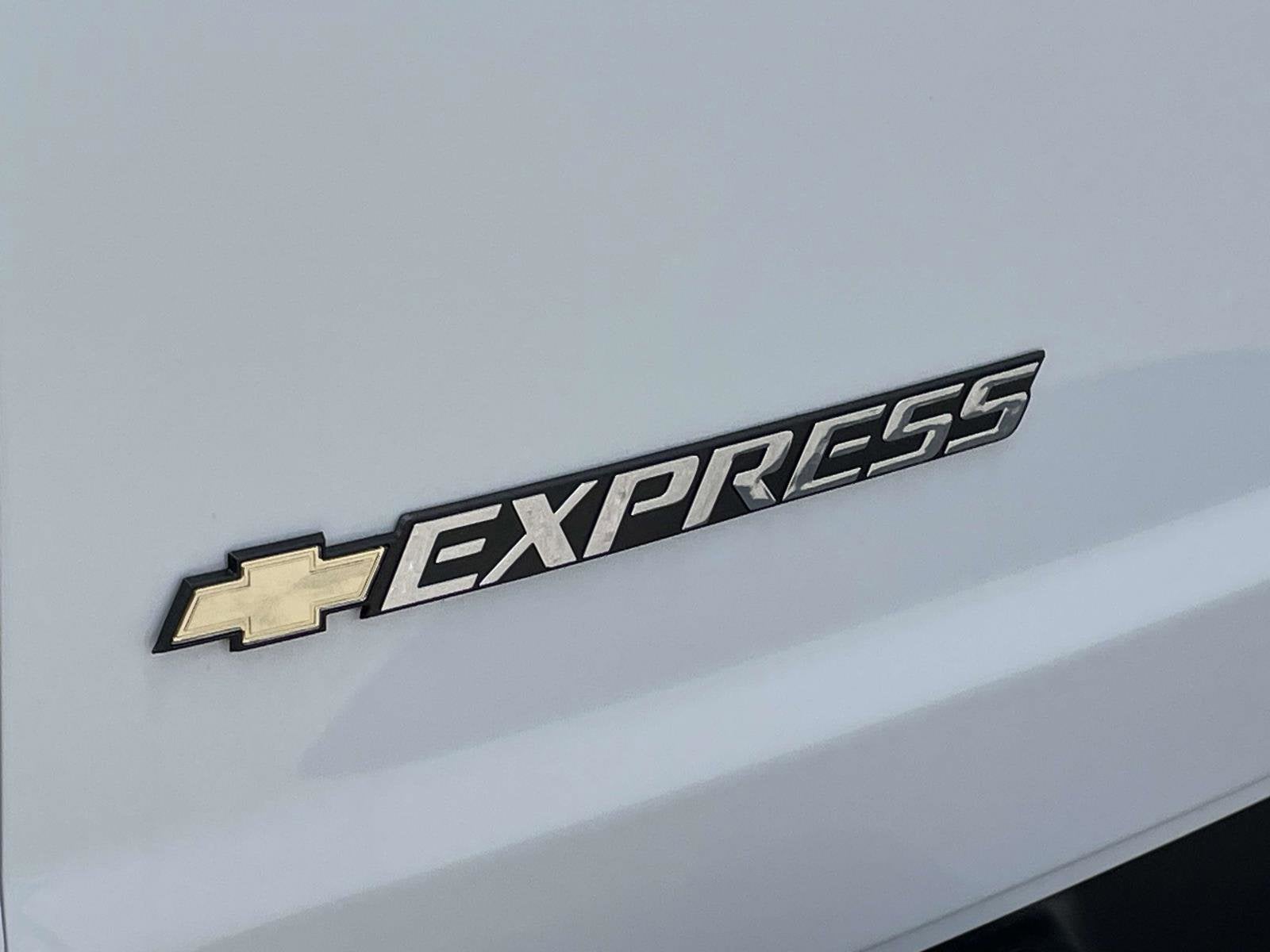 2025 Chevrolet Express Cargo 2500 WT