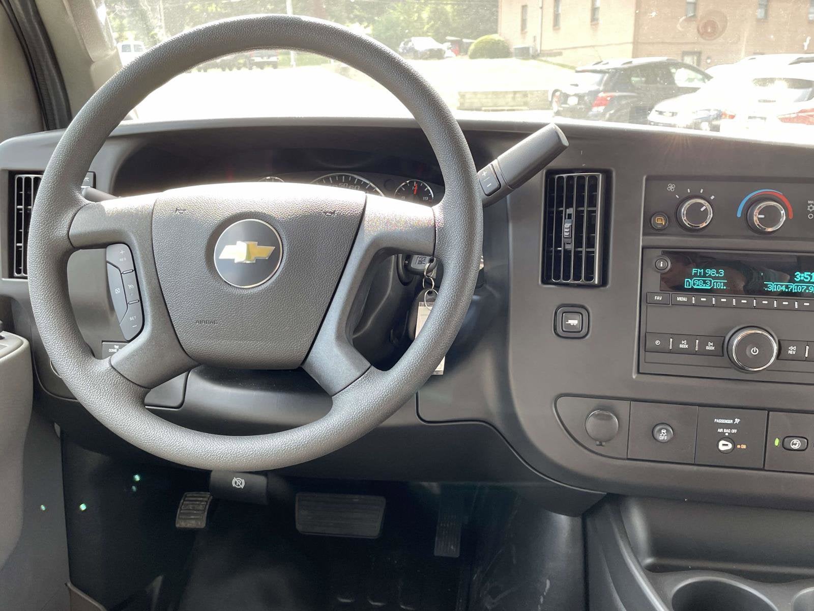 2025 Chevrolet Express Cargo 2500 WT