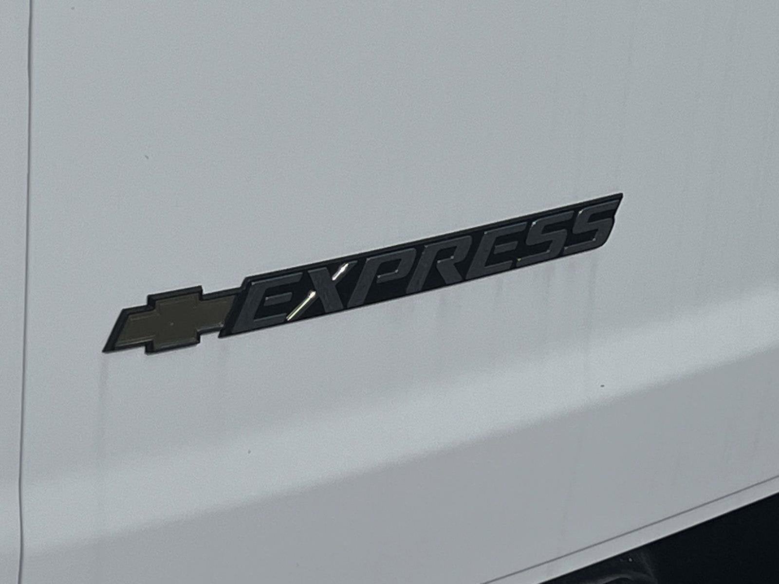 2025 Chevrolet Express Cargo 2500 WT