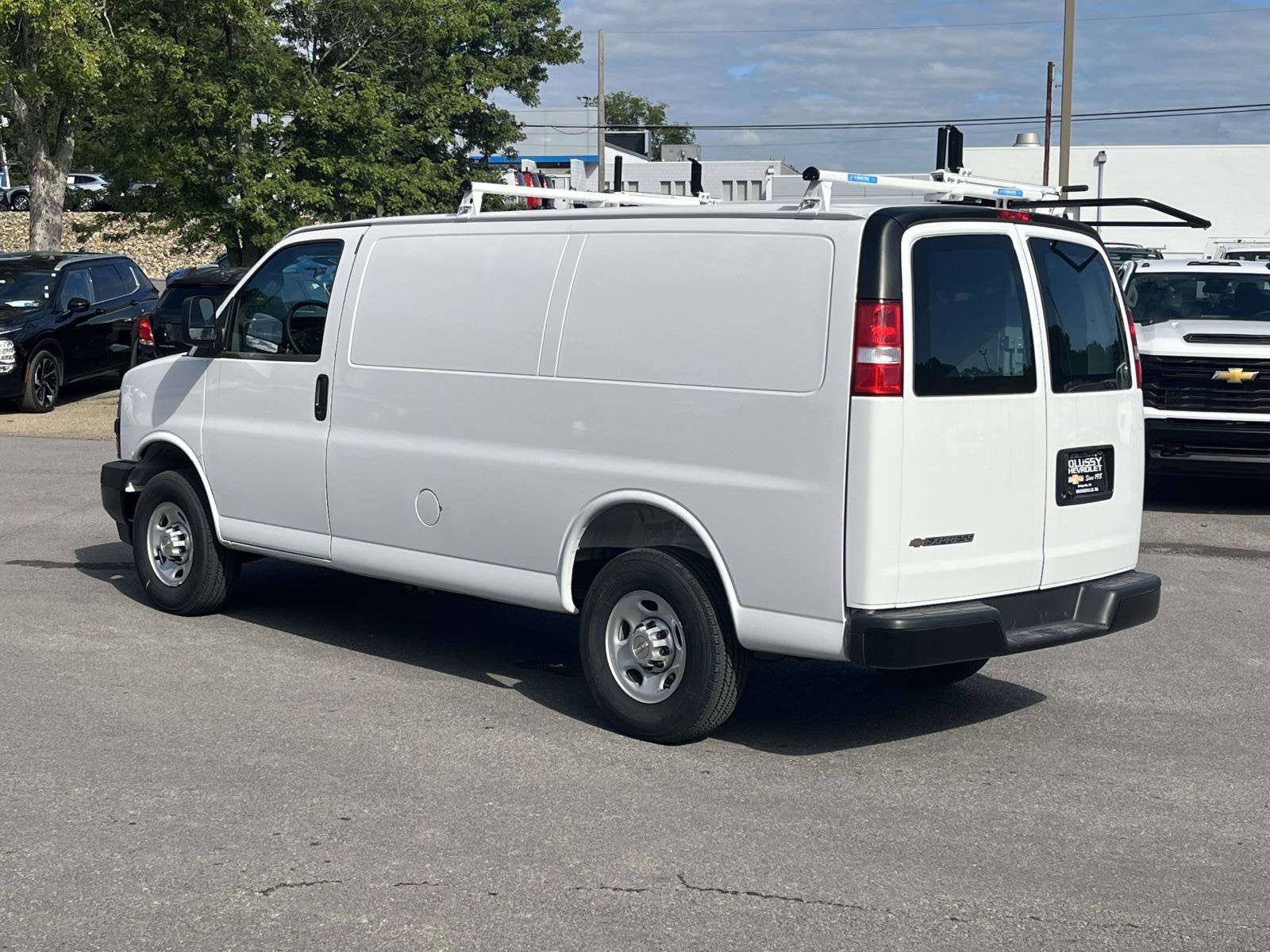 2025 Chevrolet Express Cargo 2500 WT