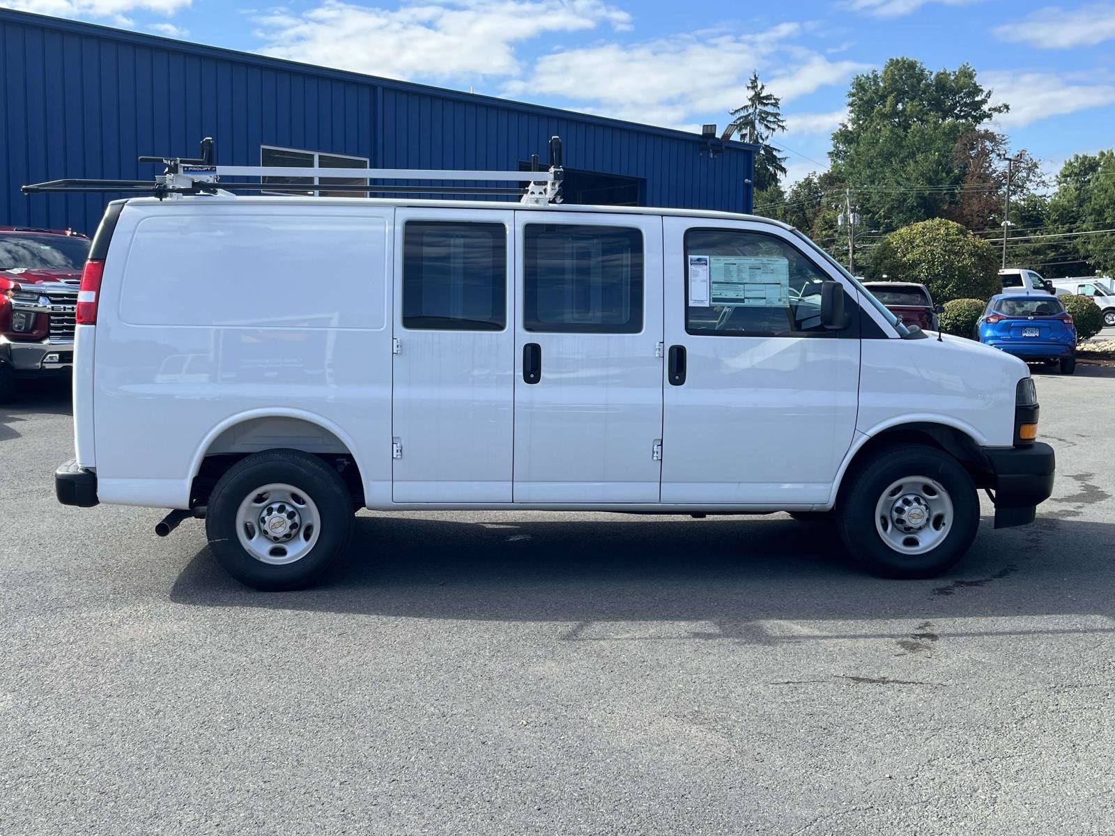 2025 Chevrolet Express Cargo 2500 WT