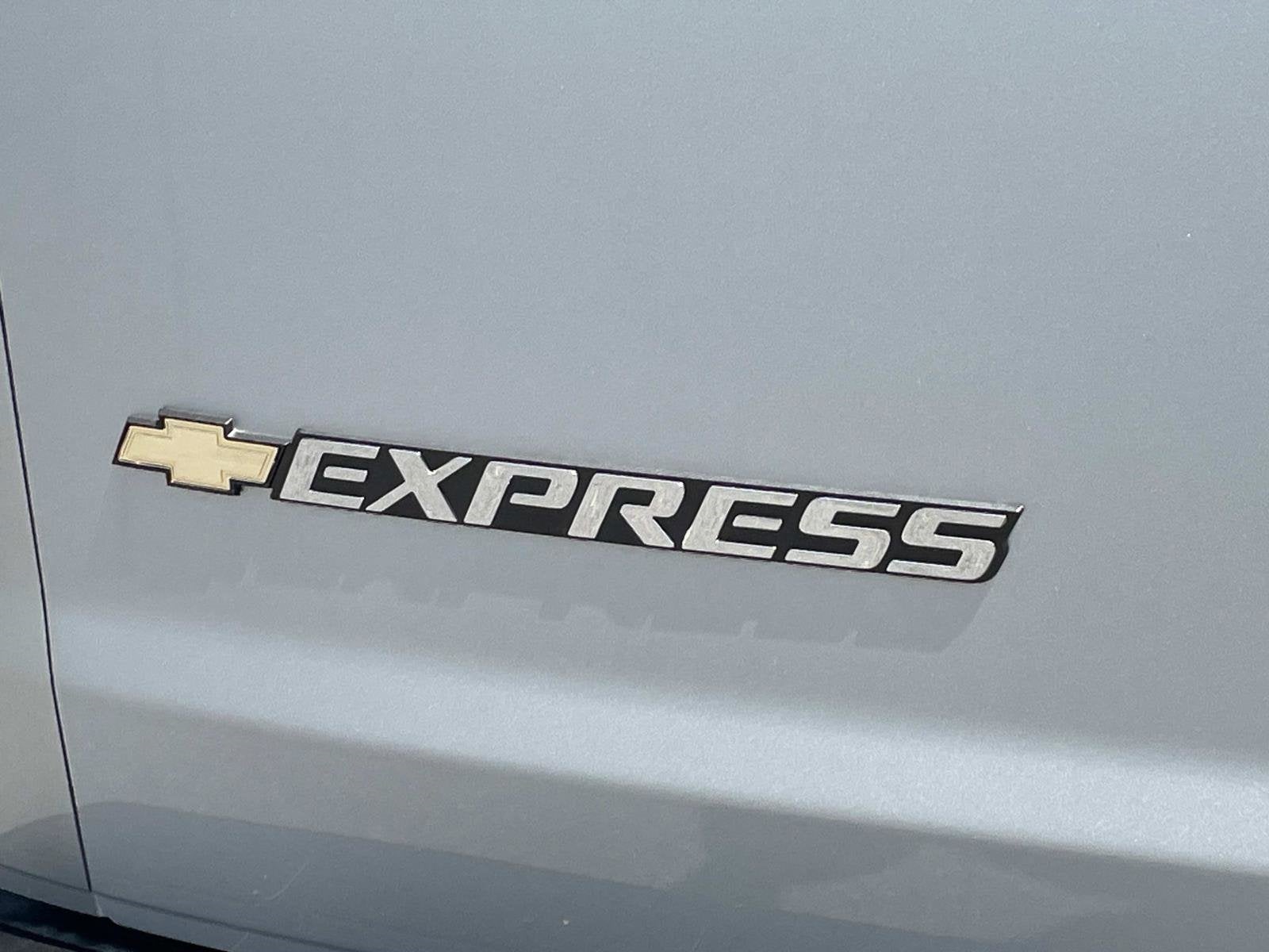 2025 Chevrolet Express Cargo 2500 WT