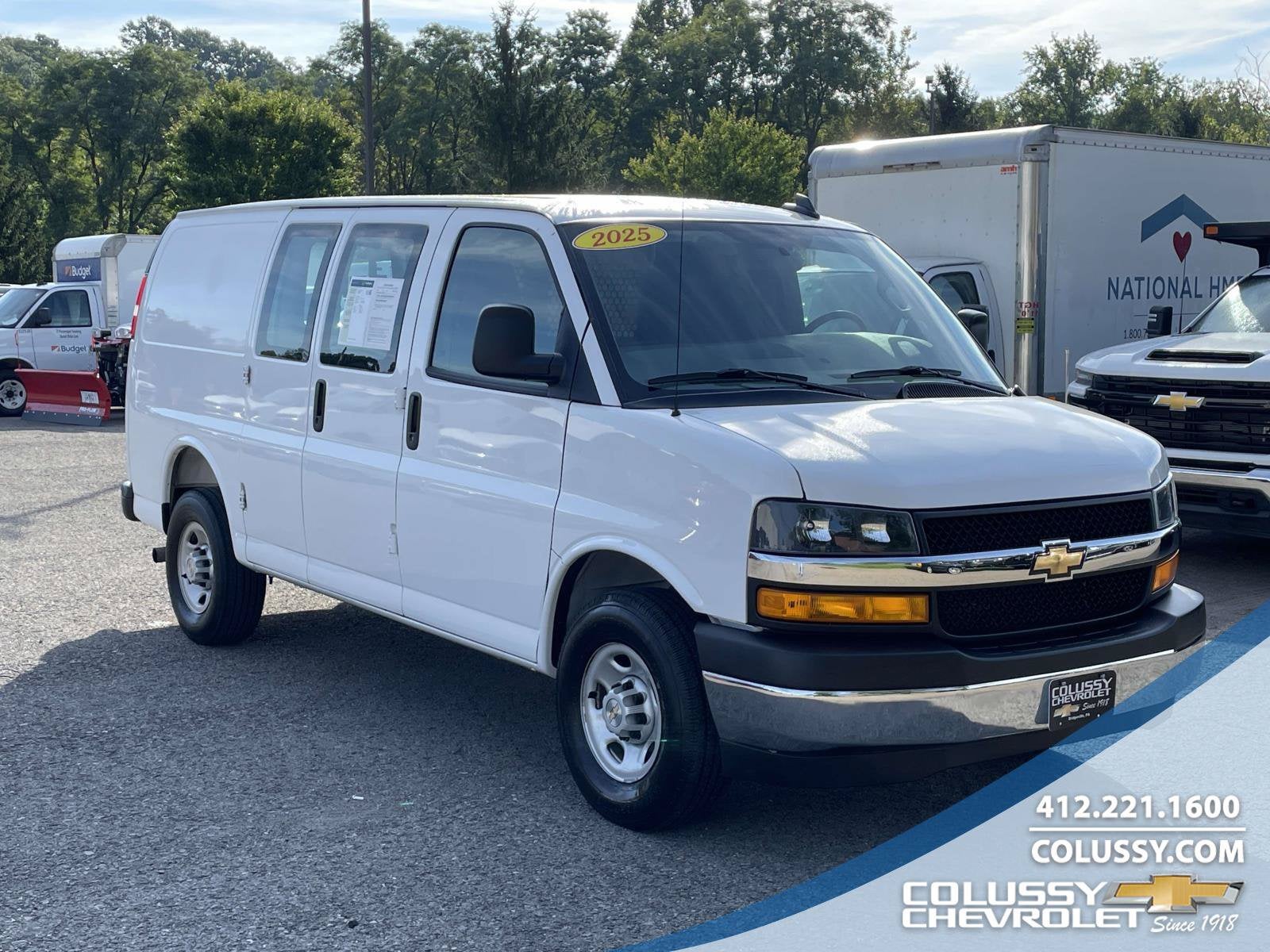 2025 Chevrolet Express Cargo WT