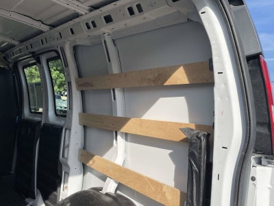 2025 Chevrolet Express Cargo WT