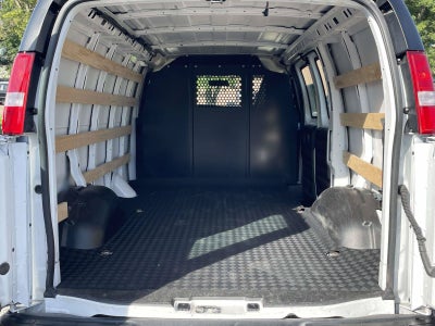 2025 Chevrolet Express Cargo WT