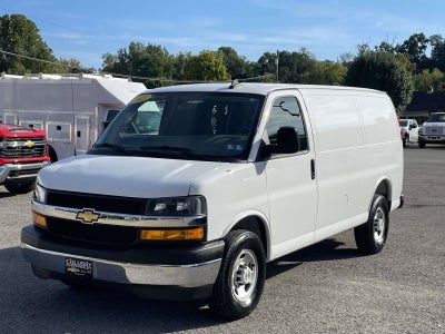 2025 Chevrolet Express Cargo WT