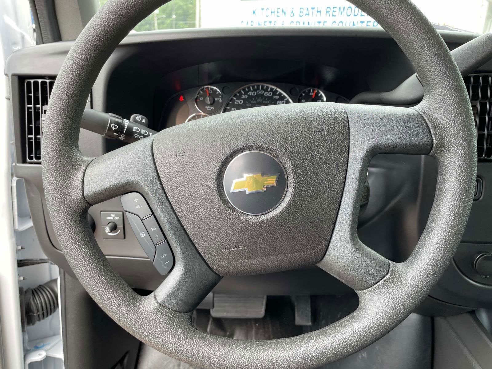 2025 Chevrolet Express Cargo 2500 WT