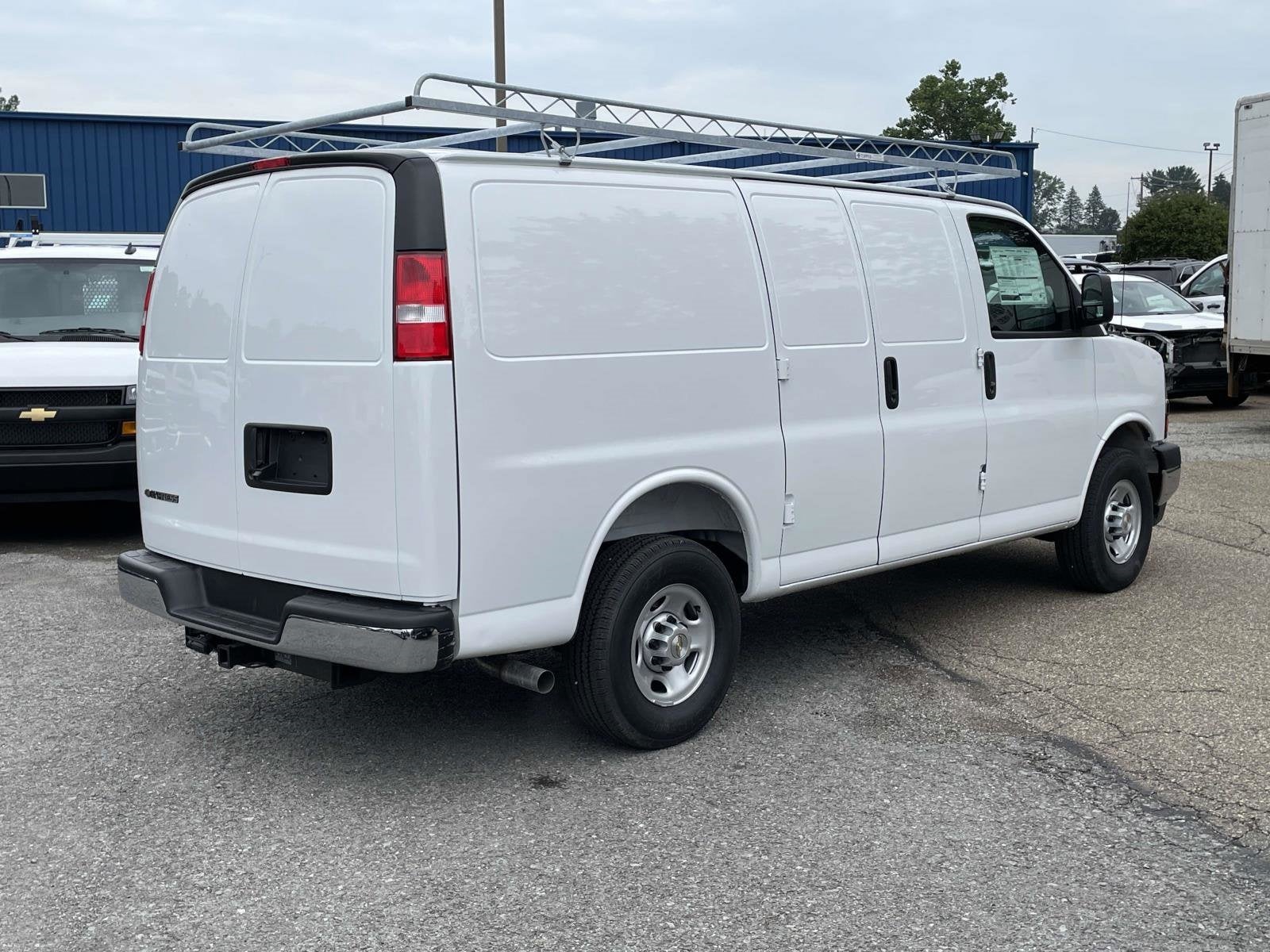 2025 Chevrolet Express Cargo 2500 WT
