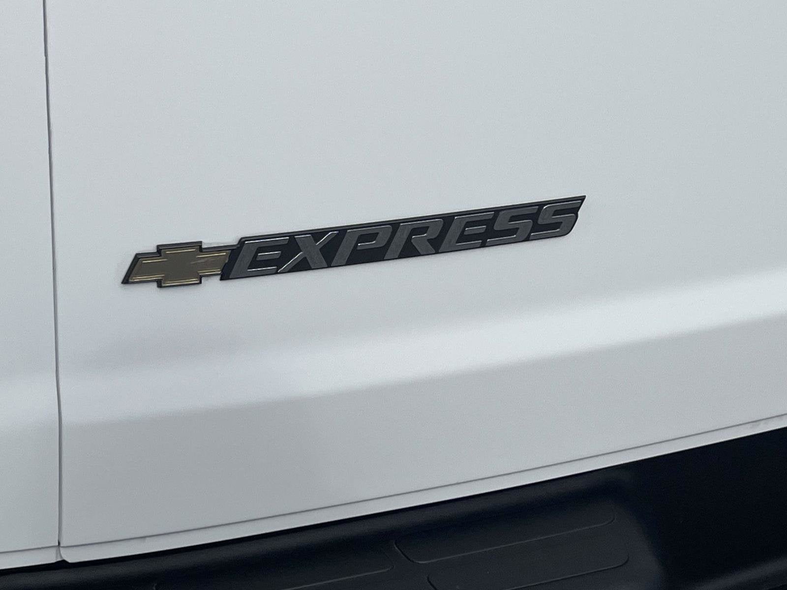 2025 Chevrolet Express Cargo 2500 WT