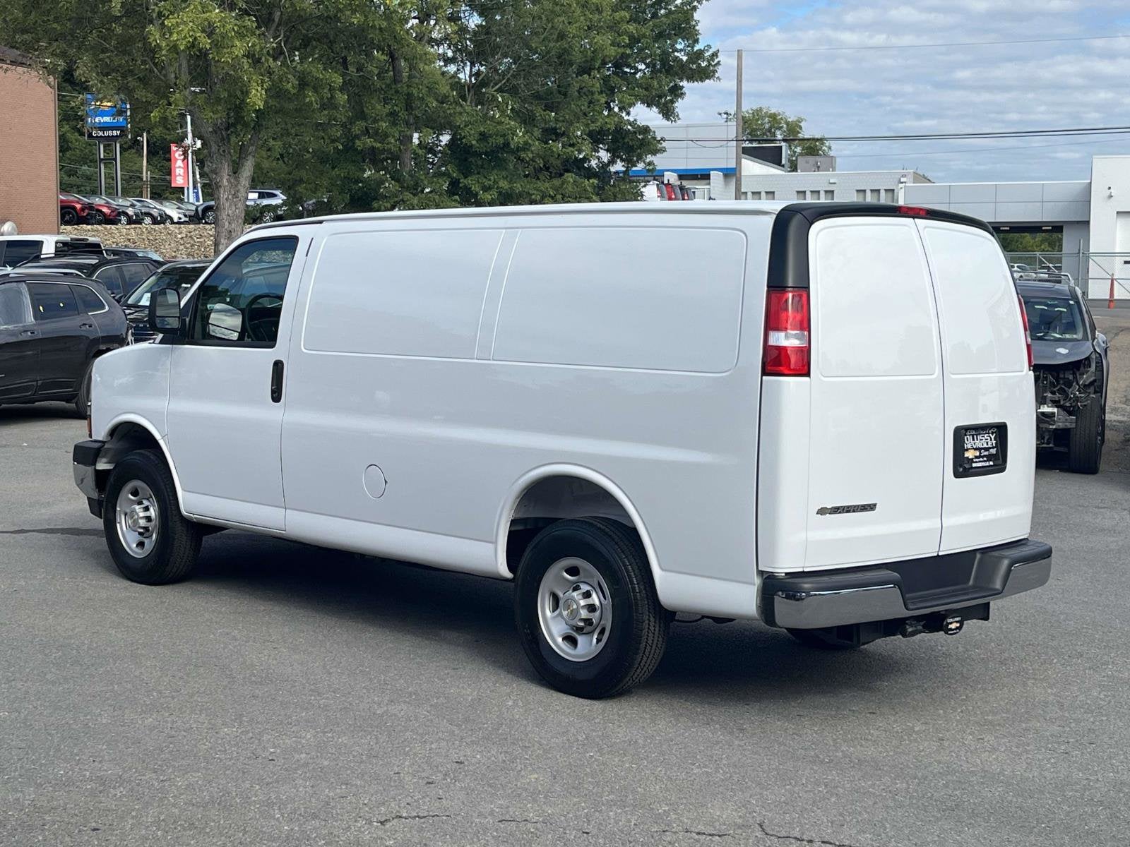 2025 Chevrolet Express Cargo 2500 WT