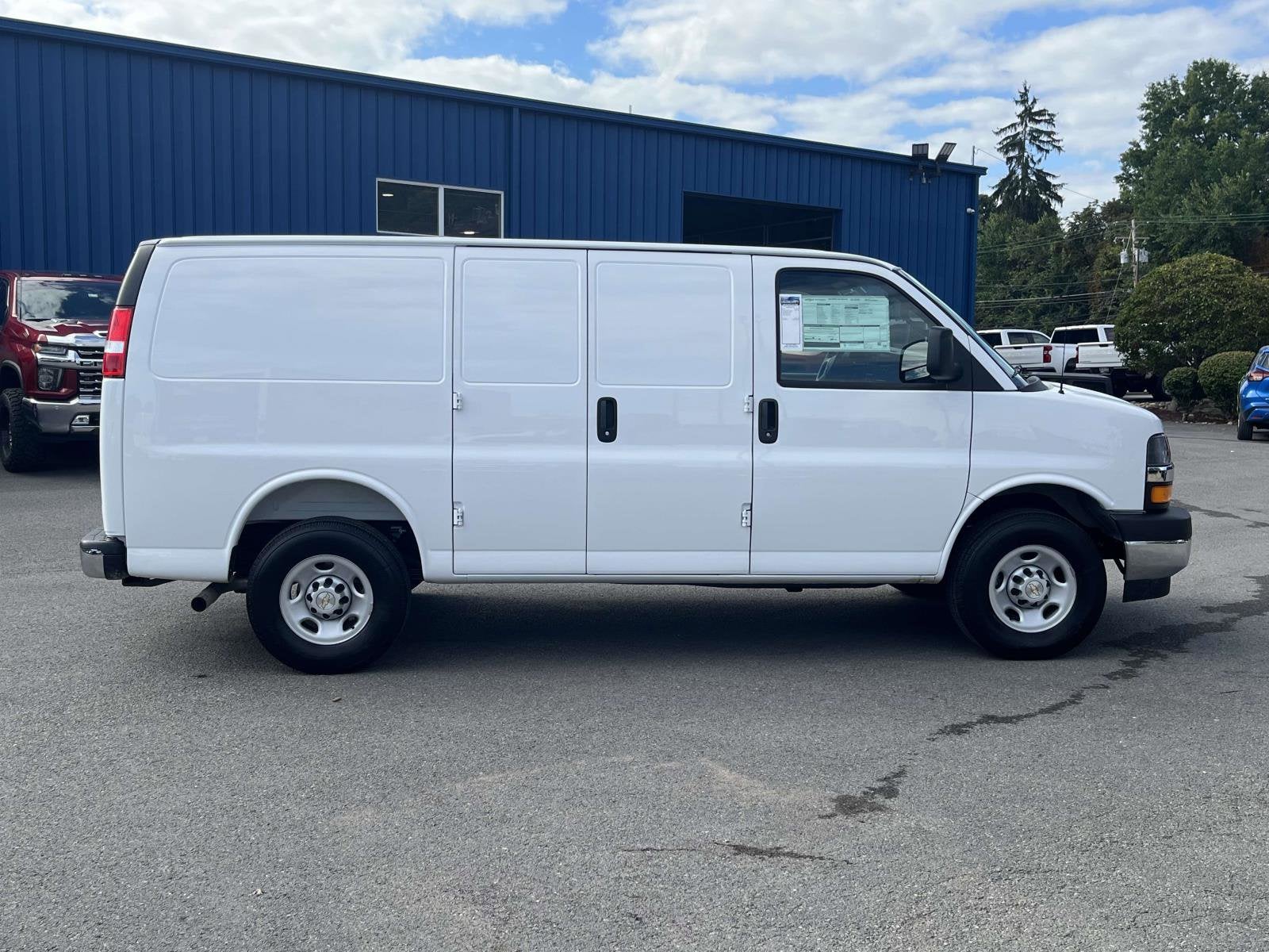 2025 Chevrolet Express Cargo 2500 WT