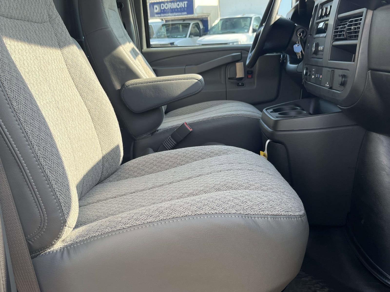 2025 Chevrolet Express Cargo 2500 WT