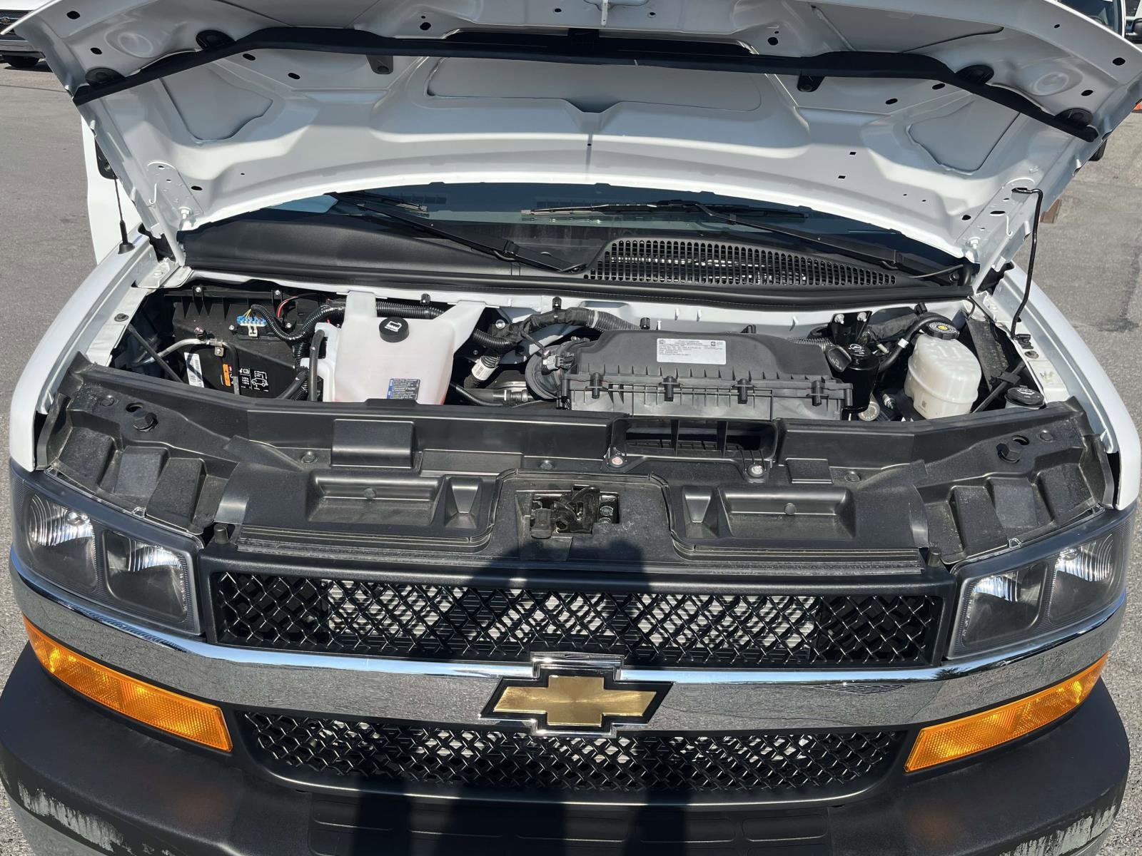 2025 Chevrolet Express Cargo 2500 WT