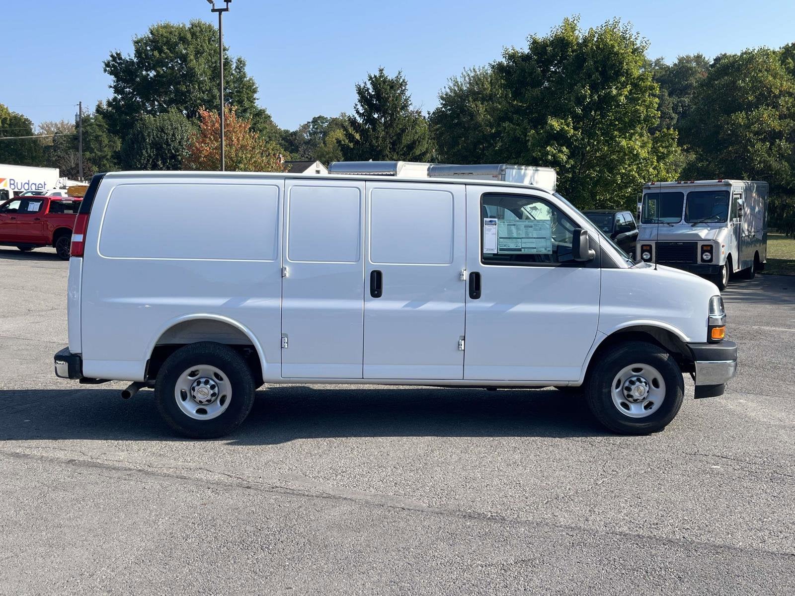 2025 Chevrolet Express Cargo 2500 WT