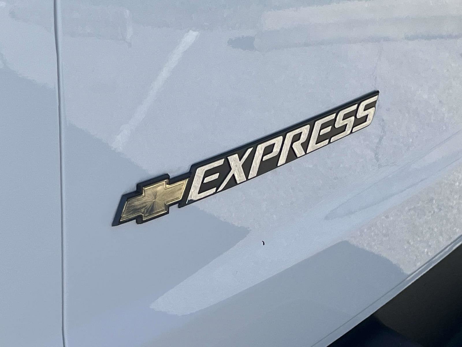 2025 Chevrolet Express Cargo 2500 WT