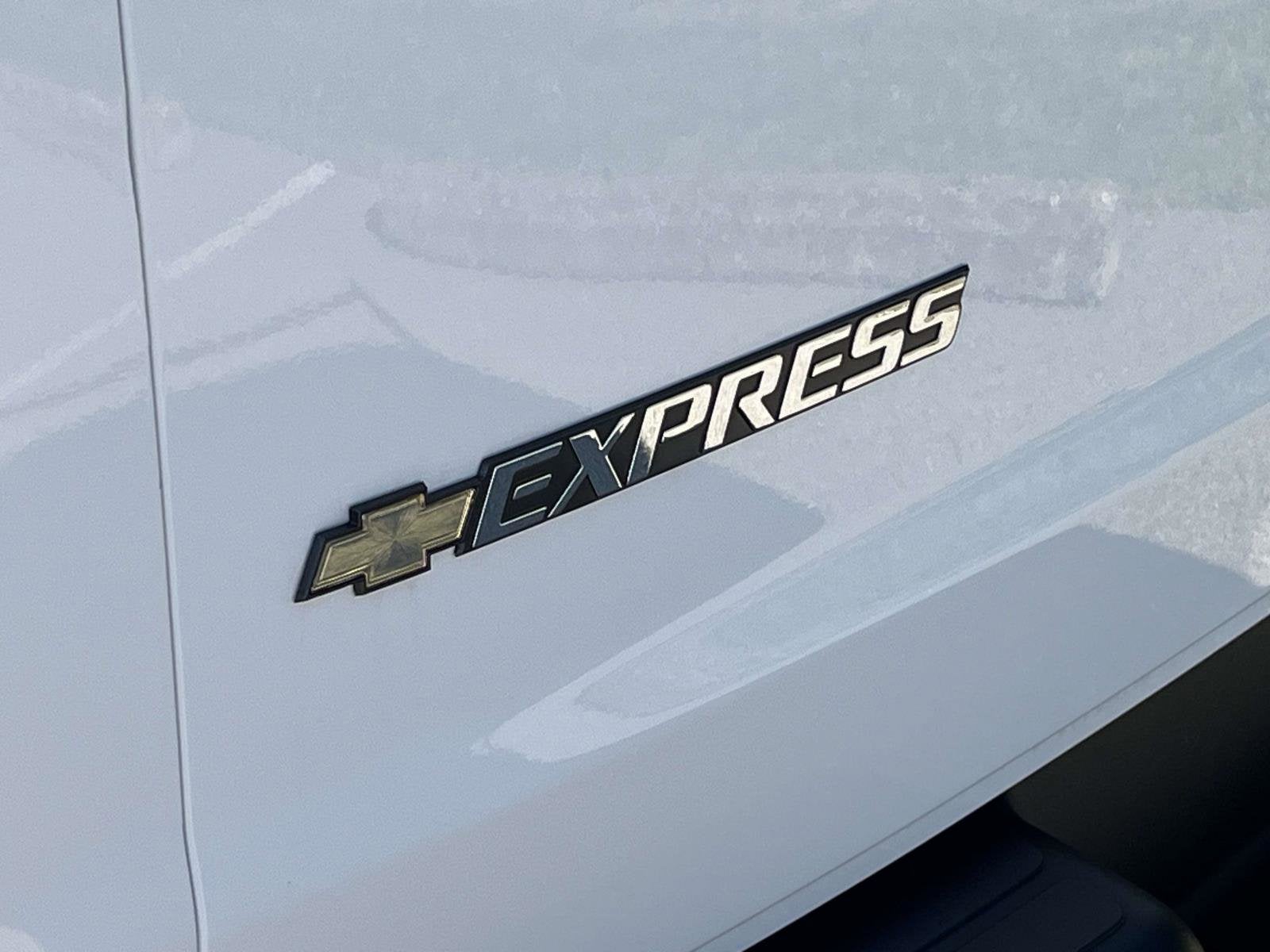 2025 Chevrolet Express Cargo 2500 WT