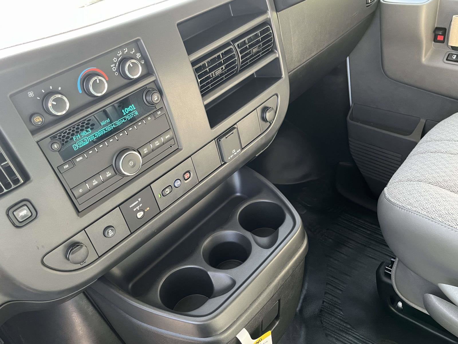 2025 Chevrolet Express Cargo 2500 WT