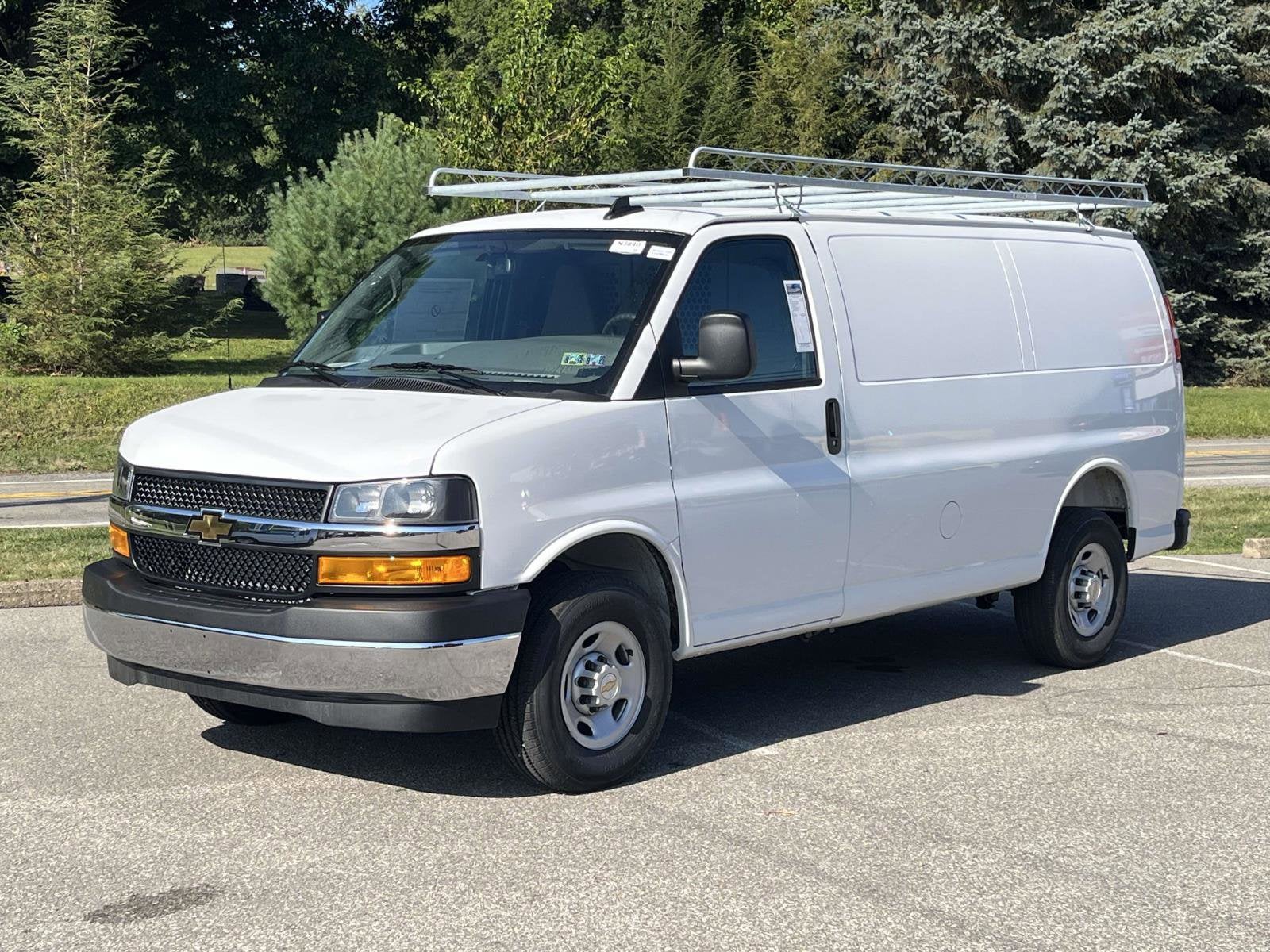 2025 Chevrolet Express Cargo 2500 WT