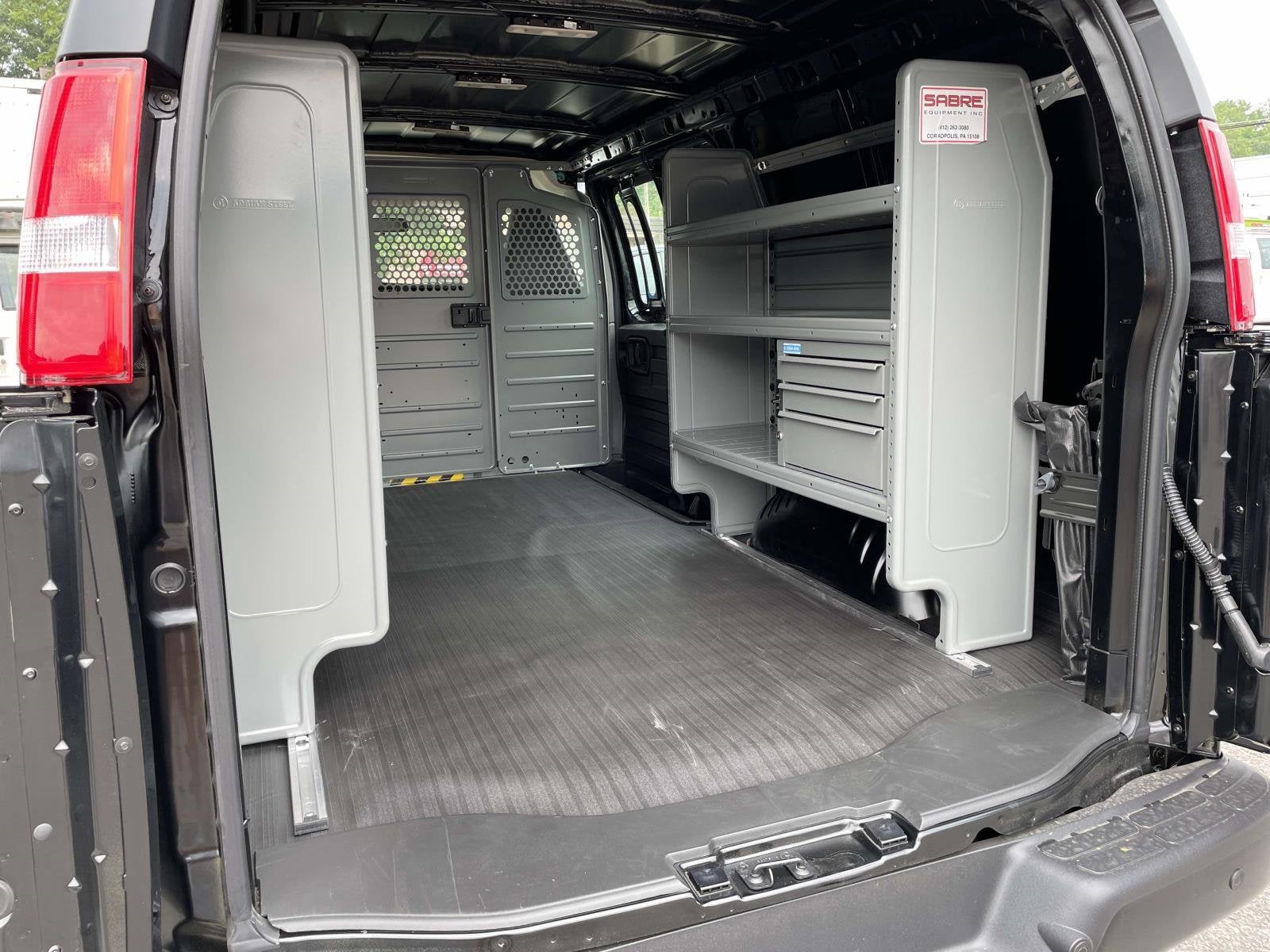 2025 Chevrolet Express Cargo 3500 WT