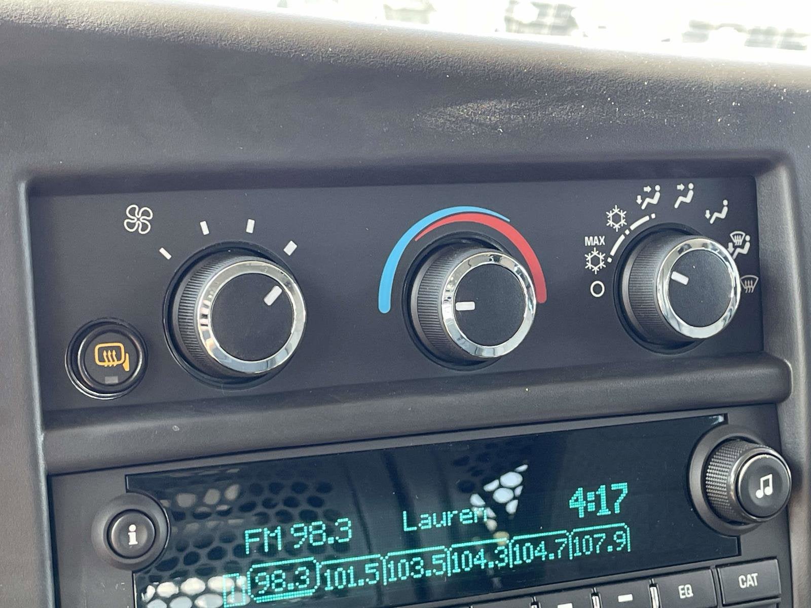 2025 Chevrolet Express Cargo 3500 WT