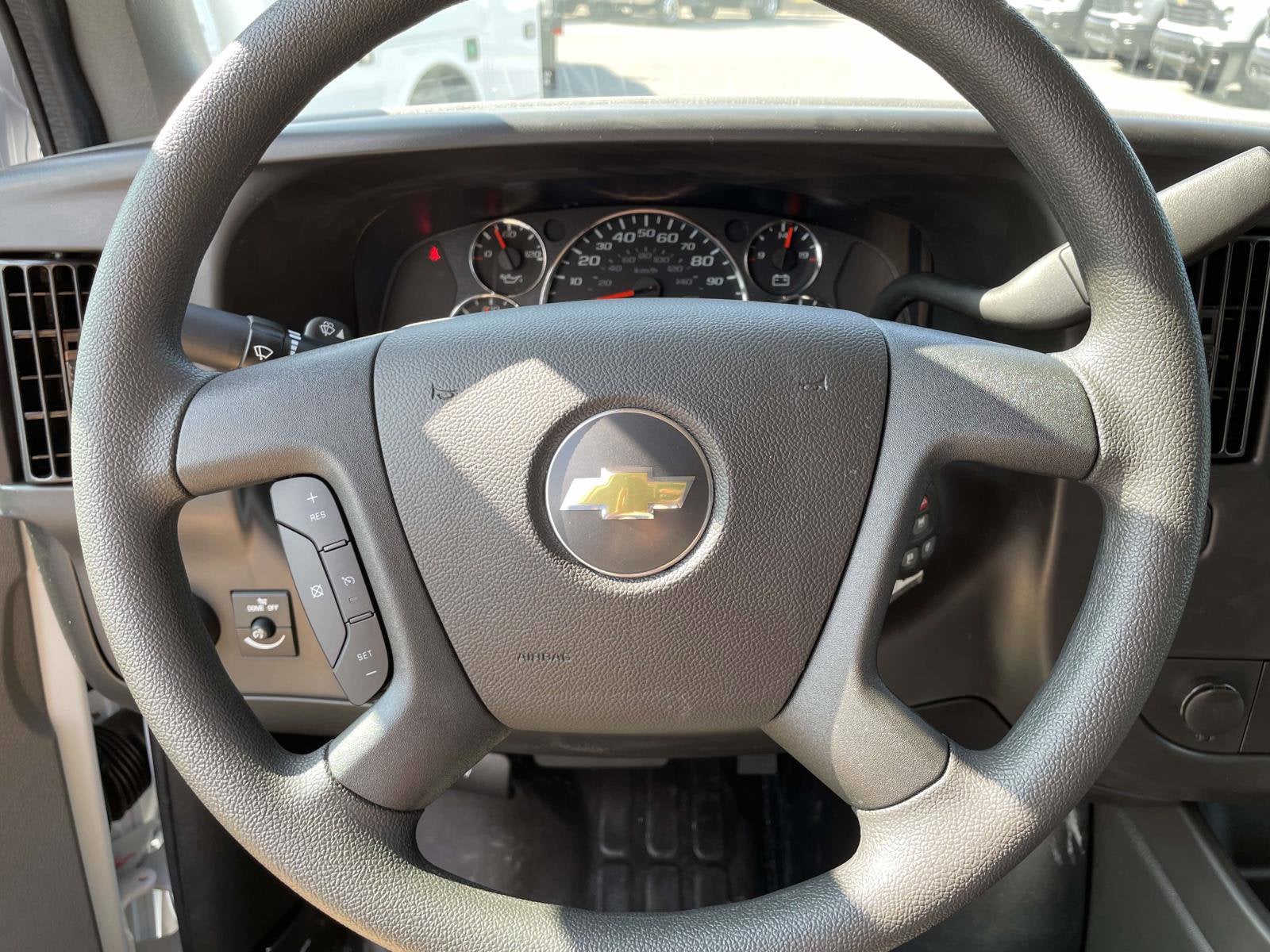 2025 Chevrolet Express Cargo 3500 WT