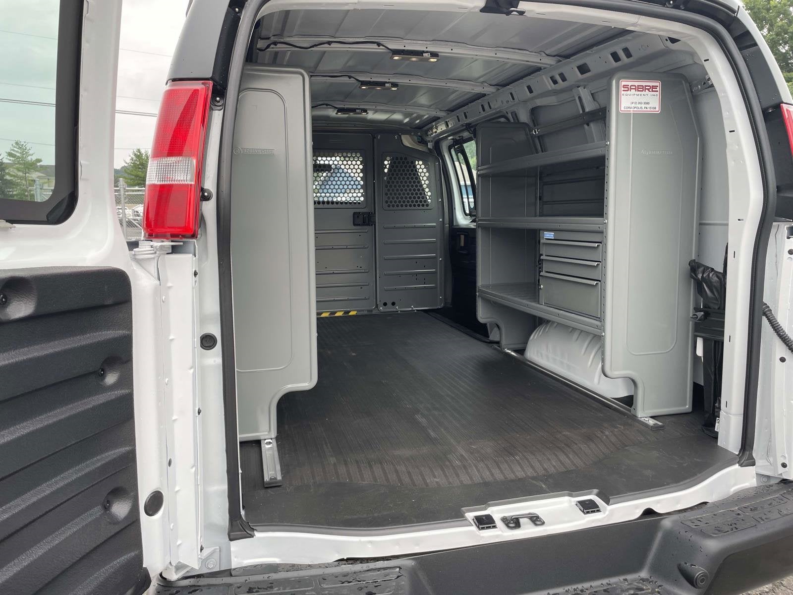 2025 Chevrolet Express Cargo 3500 WT