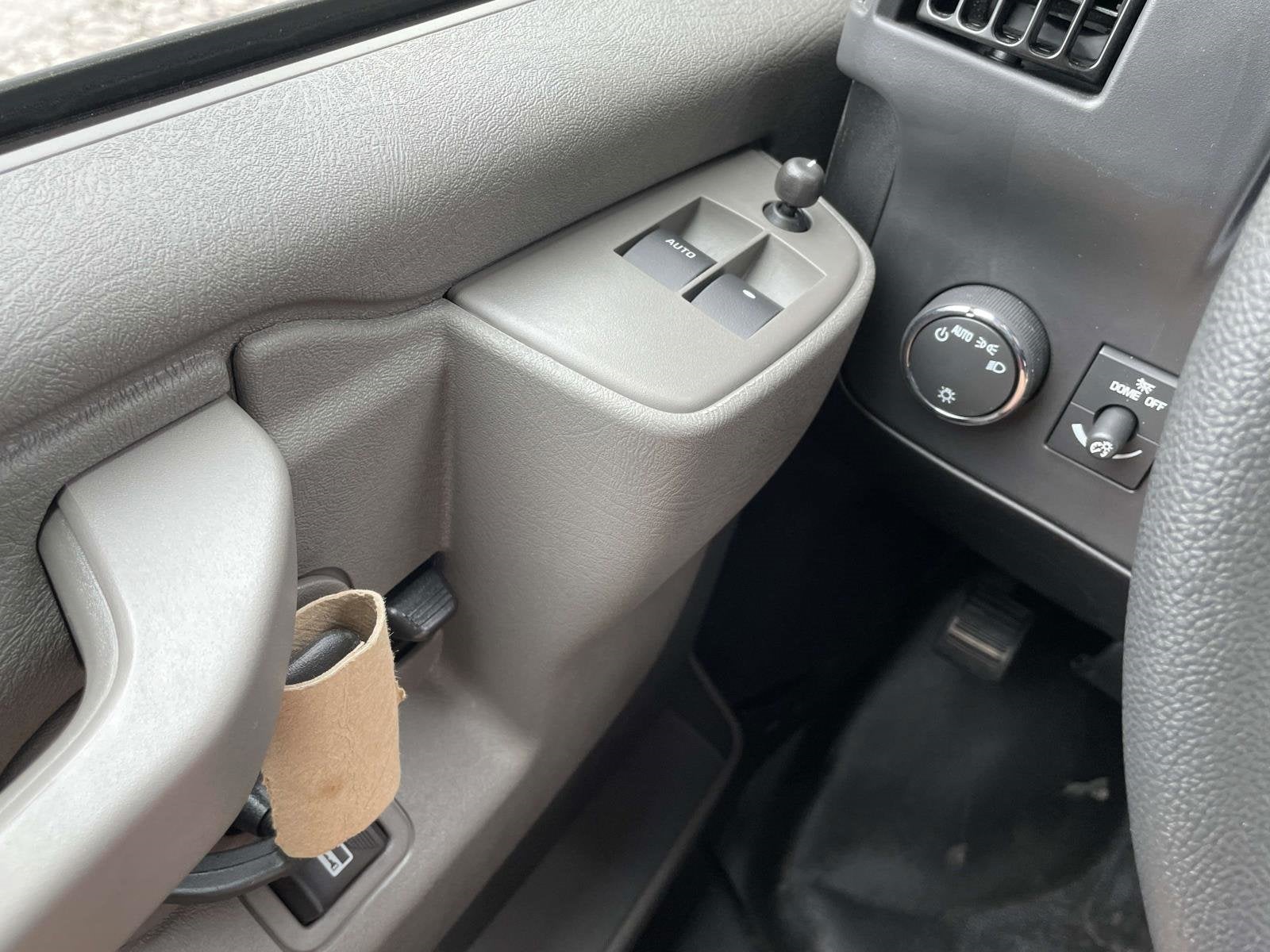 2025 Chevrolet Express Cargo 3500 WT