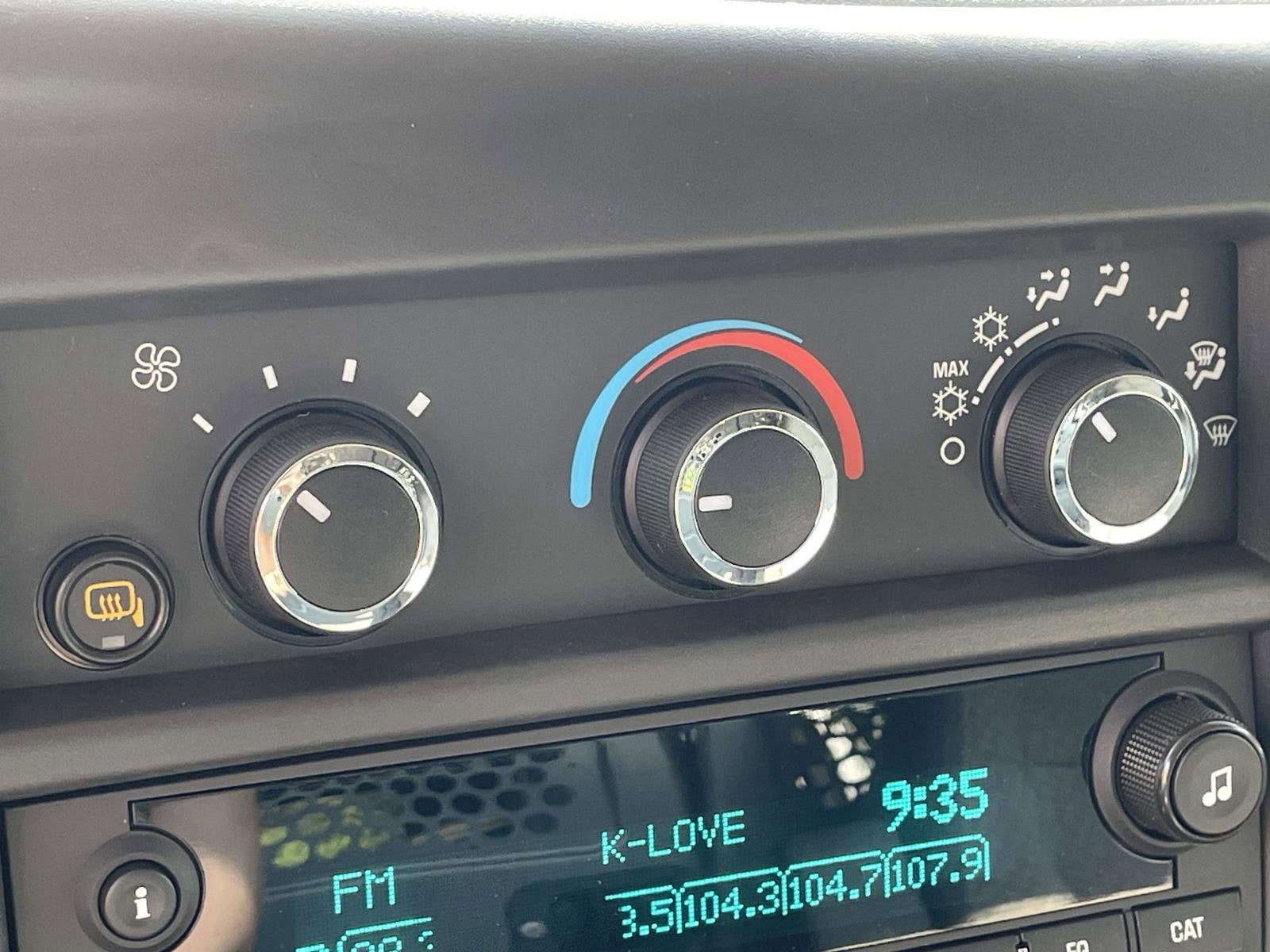 2025 Chevrolet Express Cargo 3500 WT