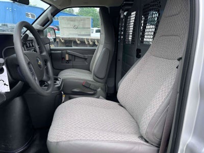 2025 Chevrolet Express Cargo 3500 WT