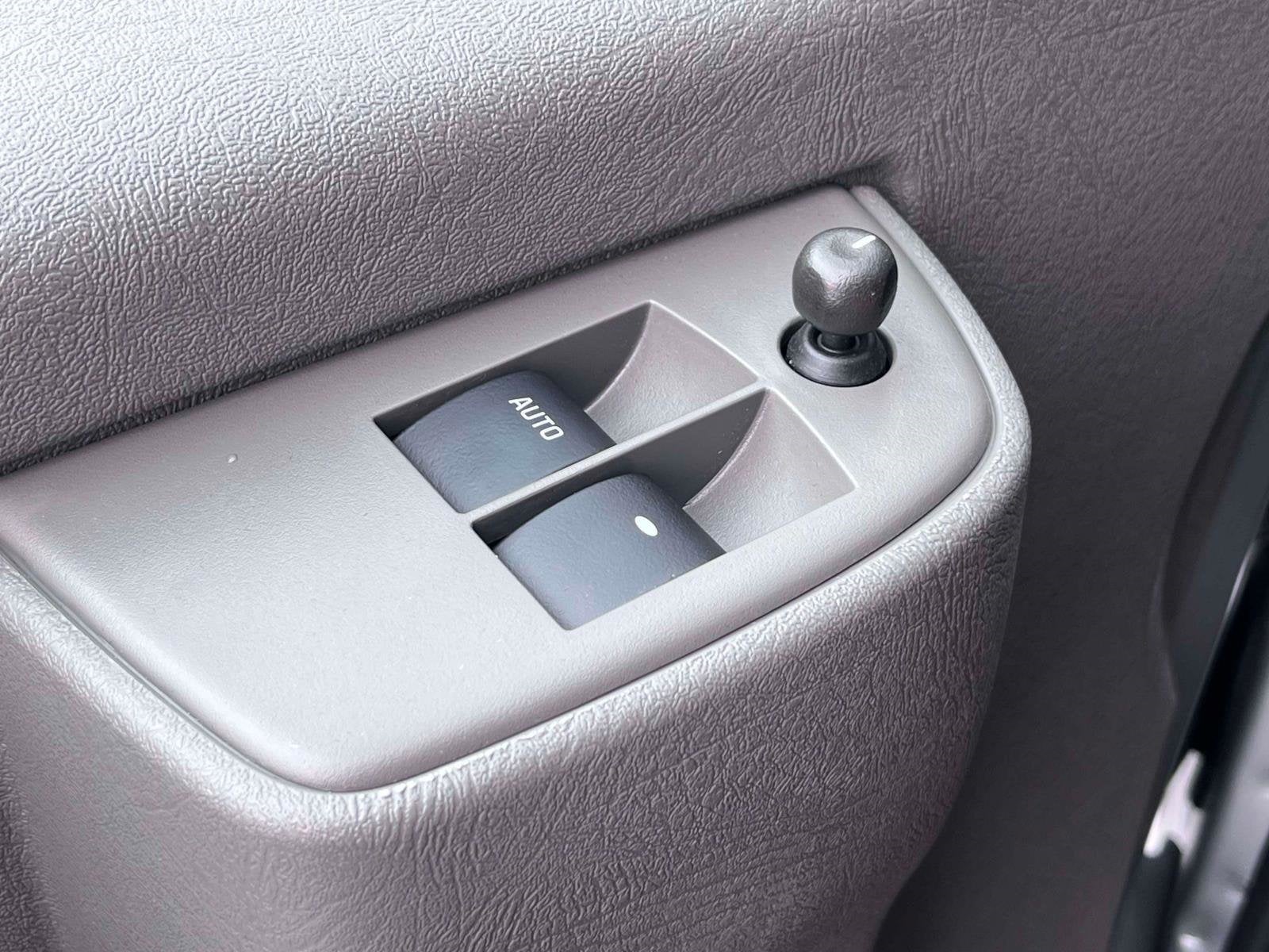 2025 Chevrolet Express Cargo 3500 WT