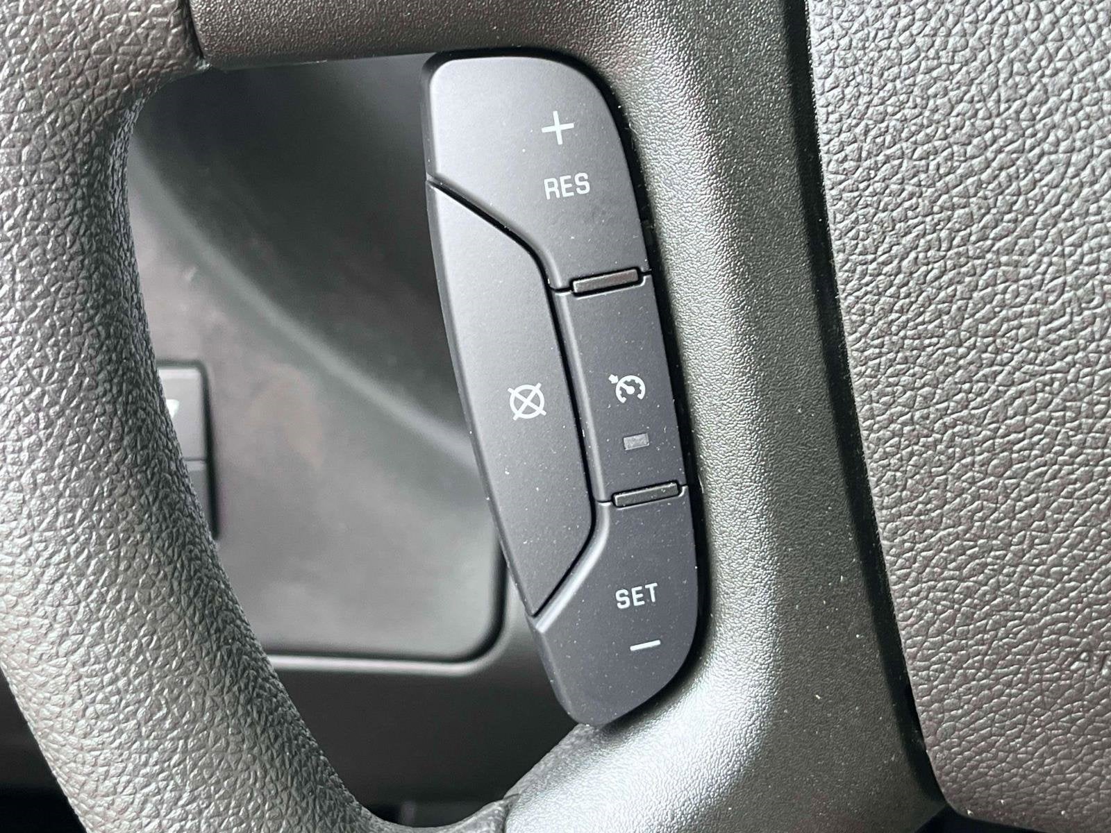 2025 Chevrolet Express Cargo 3500 WT