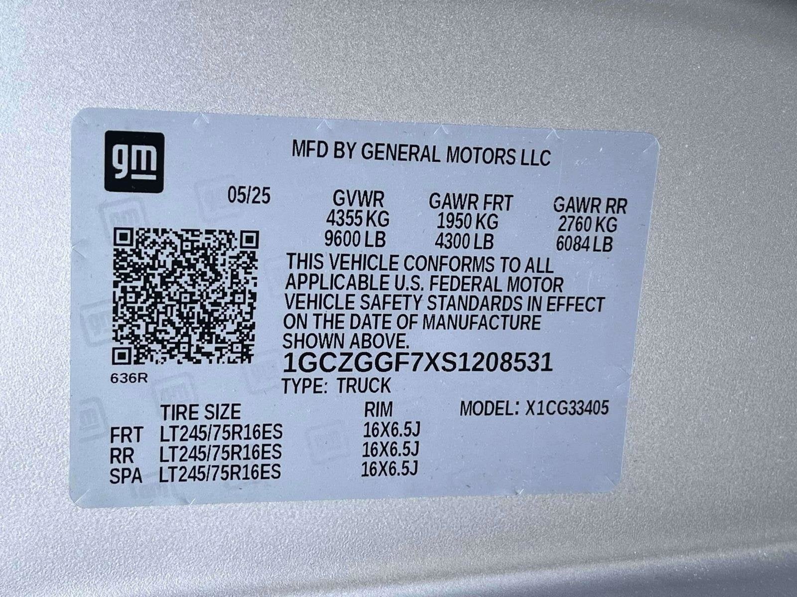 2025 Chevrolet Express Cargo 3500 WT