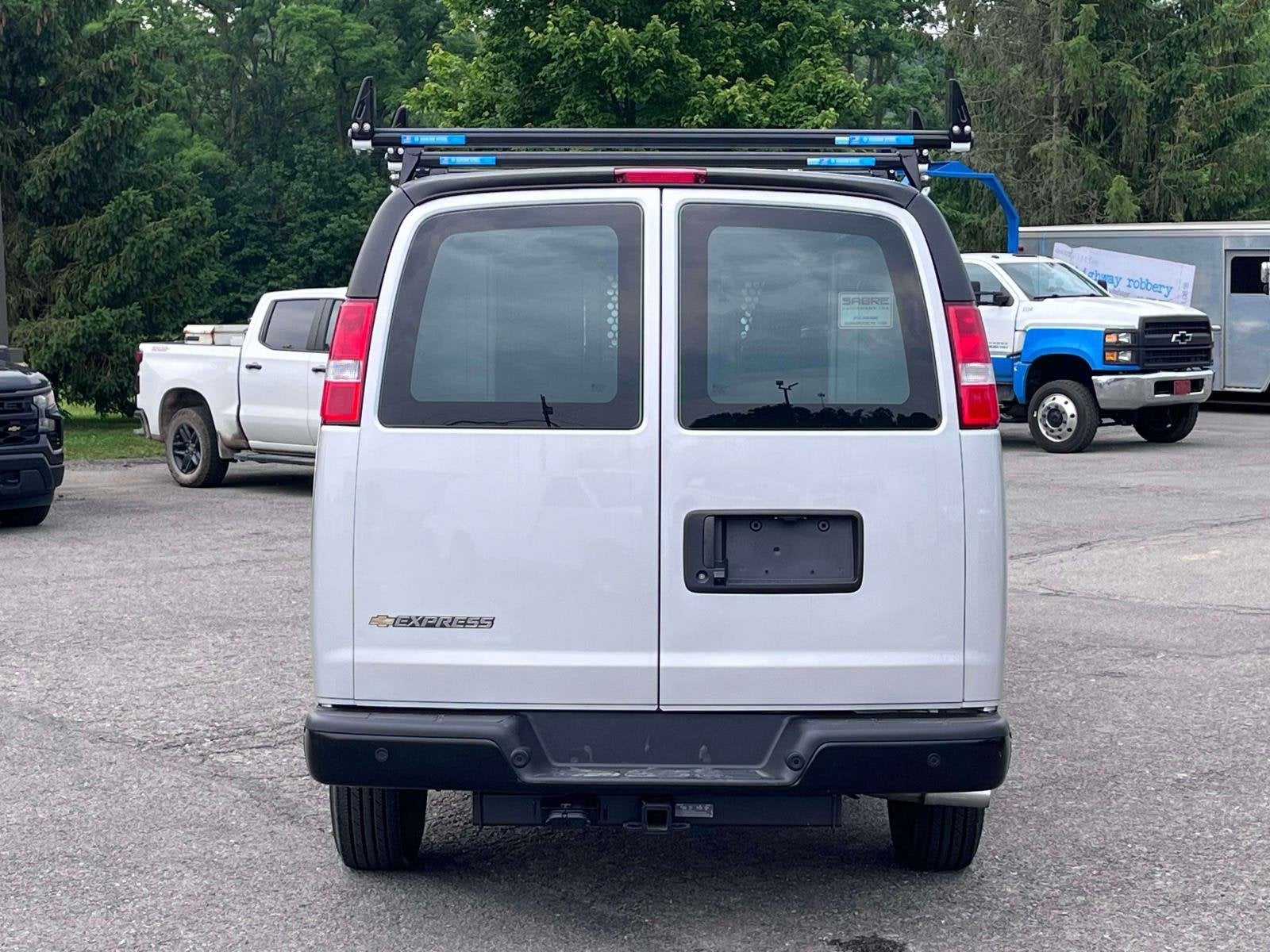 2025 Chevrolet Express Cargo 3500 WT