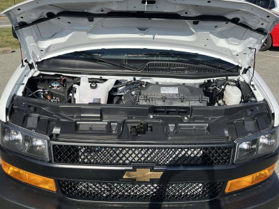 2025 Chevrolet Express Cargo 3500 WT