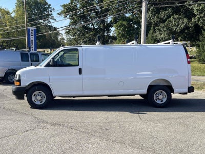 2025 Chevrolet Express Cargo 3500 WT