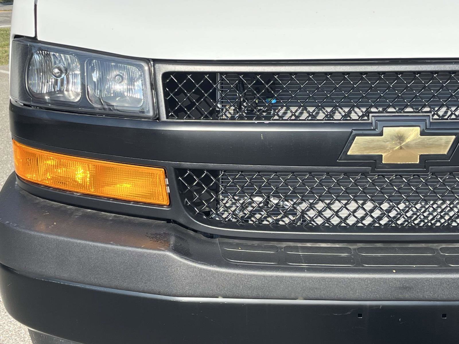 2025 Chevrolet Express Cargo 3500 WT