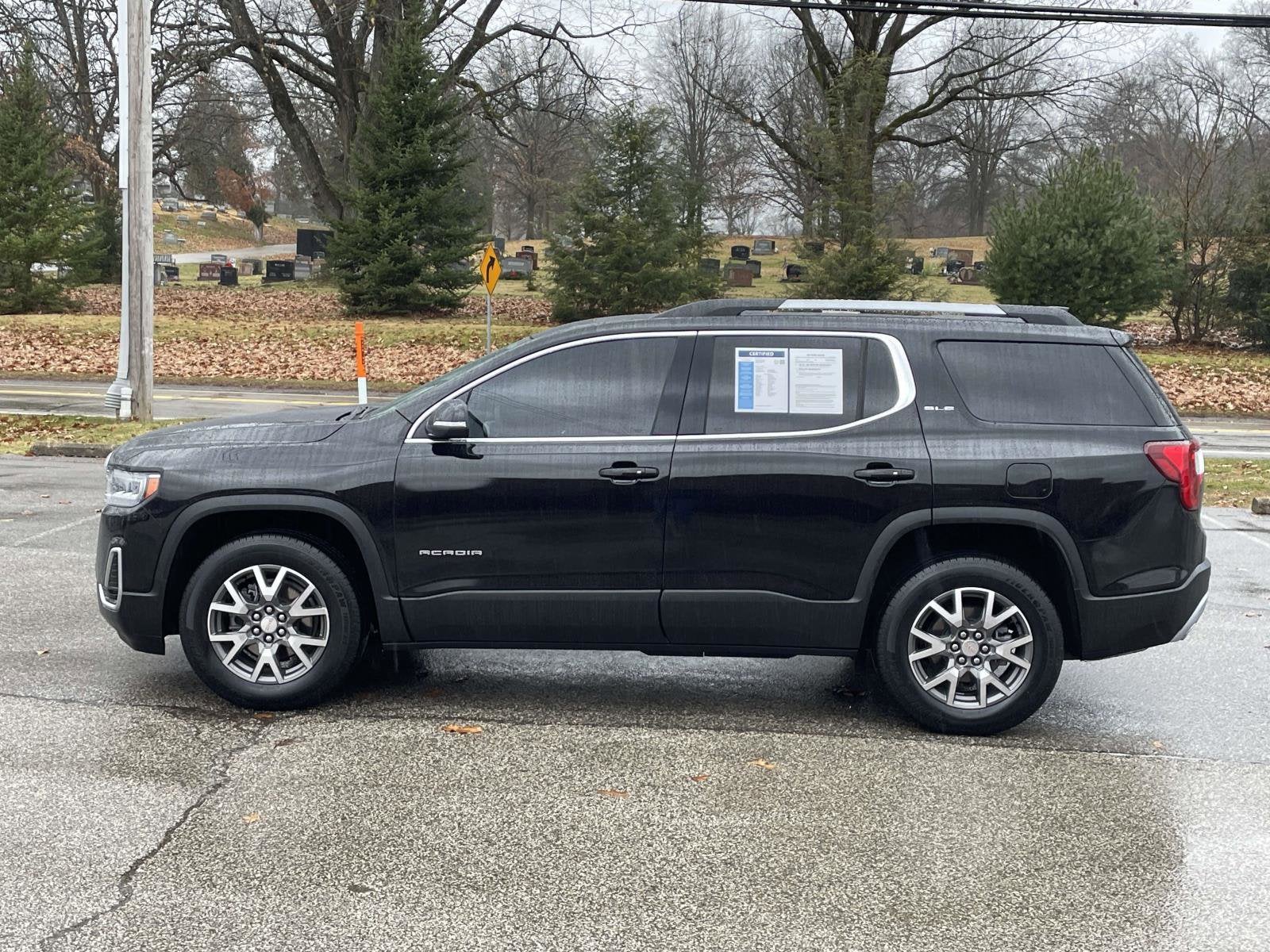 2023 GMC Acadia SLE