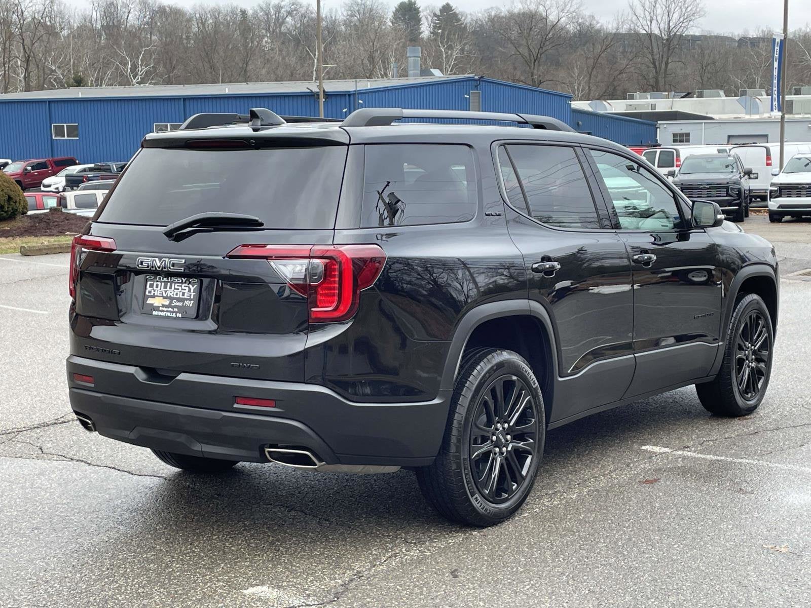 2023 GMC Acadia SLE