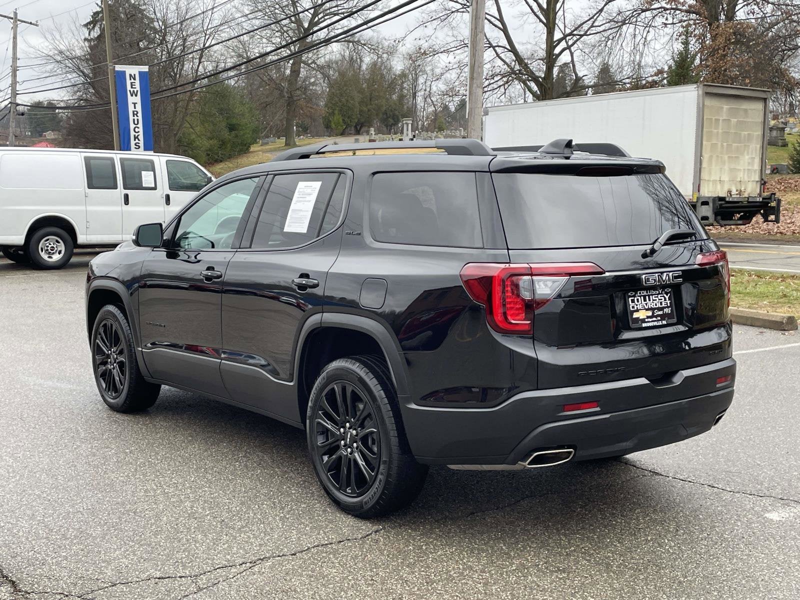 2023 GMC Acadia SLE