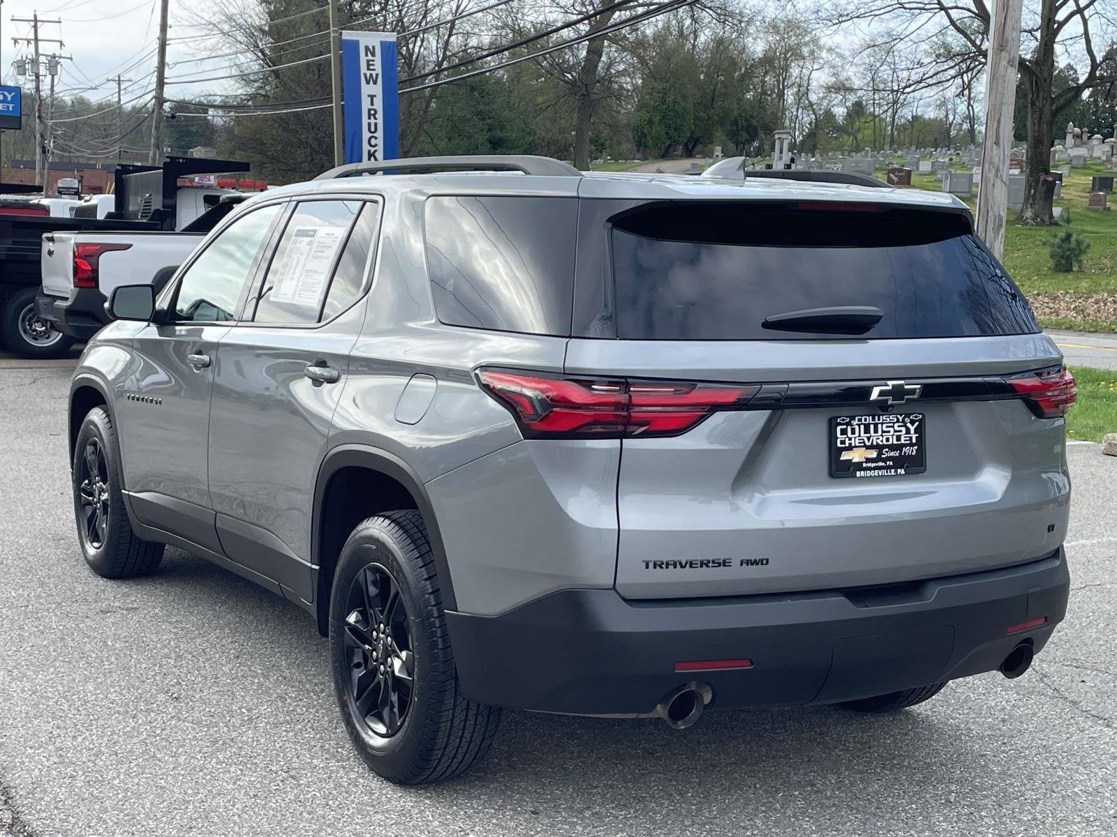 2023 Chevrolet Traverse LT Cloth