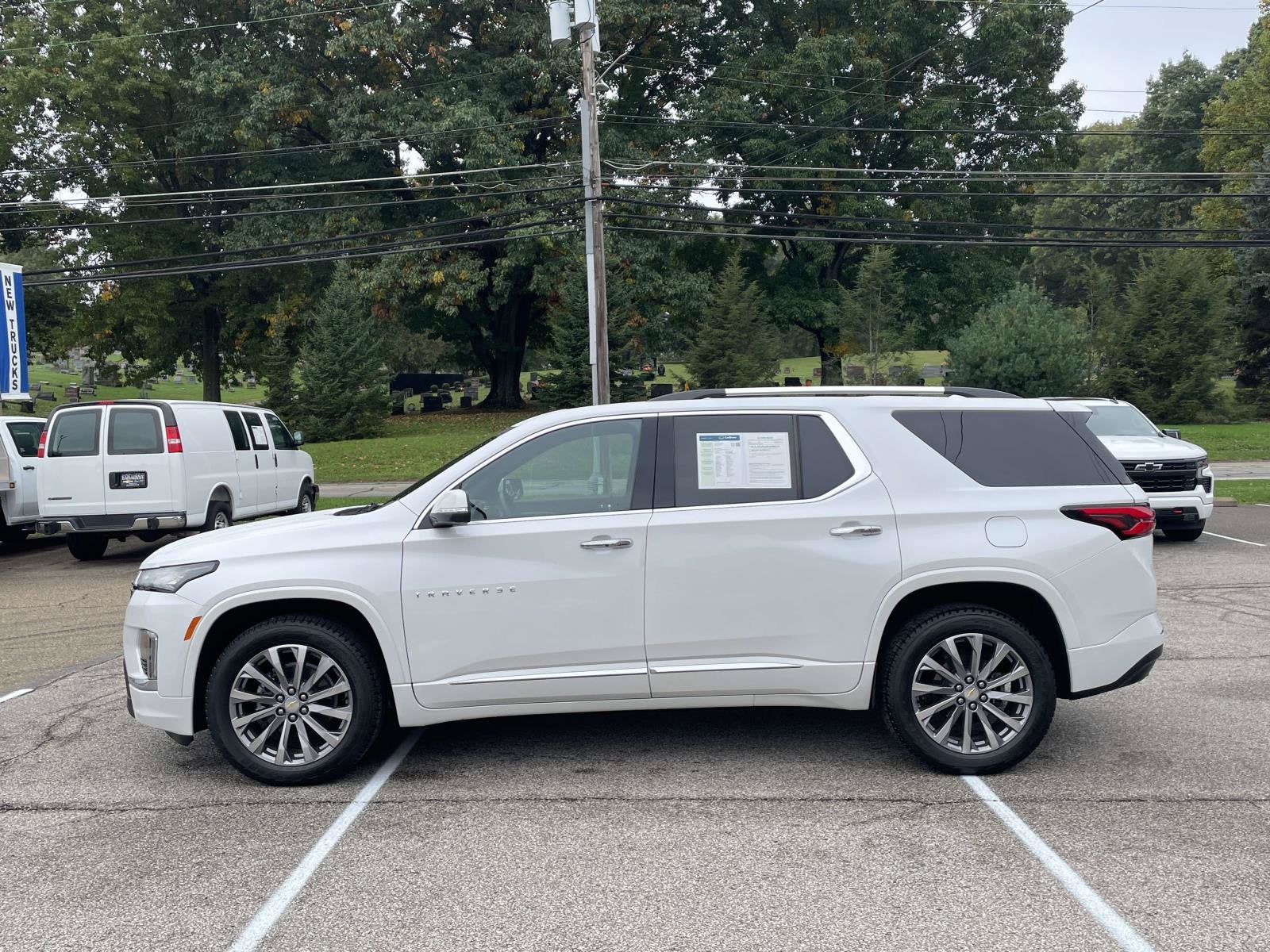 2023 Chevrolet Traverse Premier