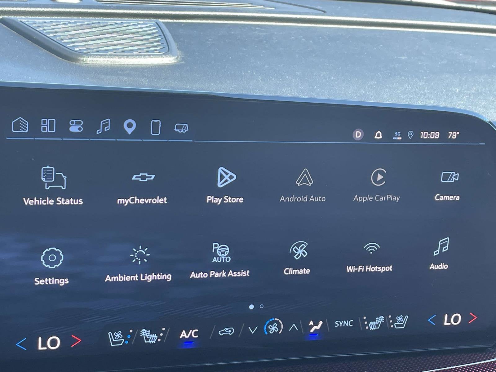2025 Chevrolet Traverse RS
