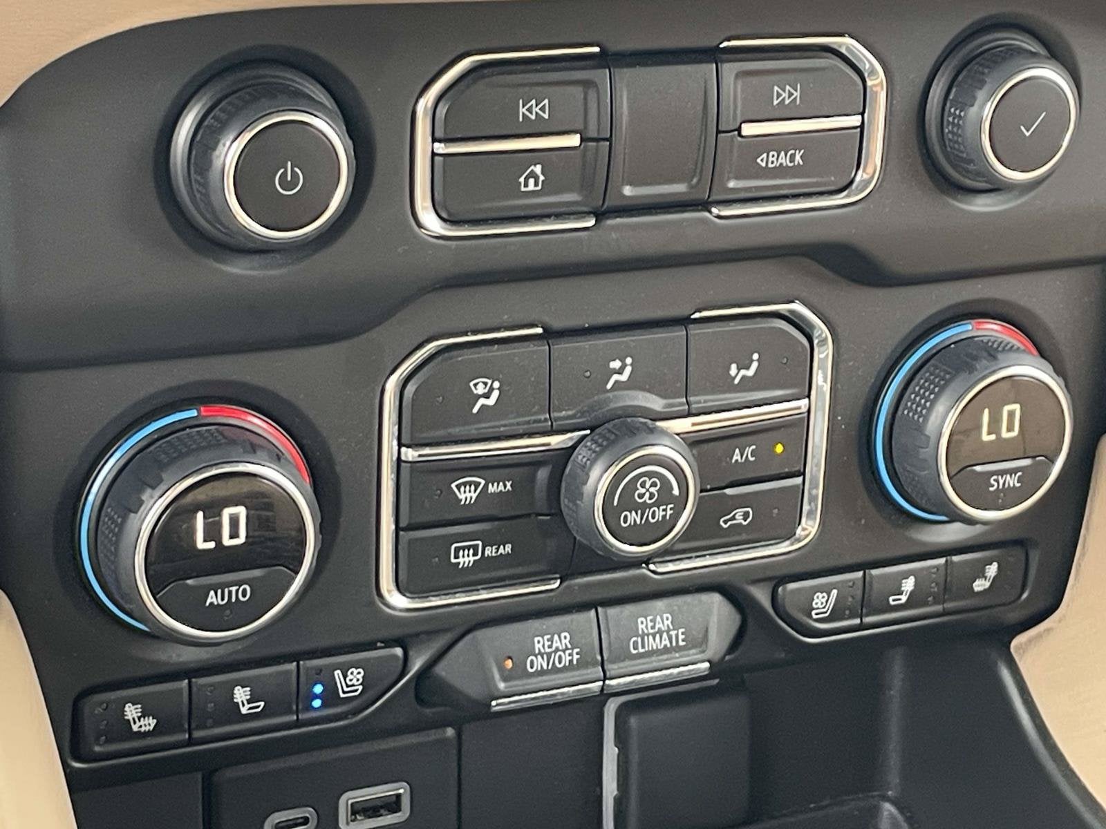 2024 Chevrolet Tahoe Premier
