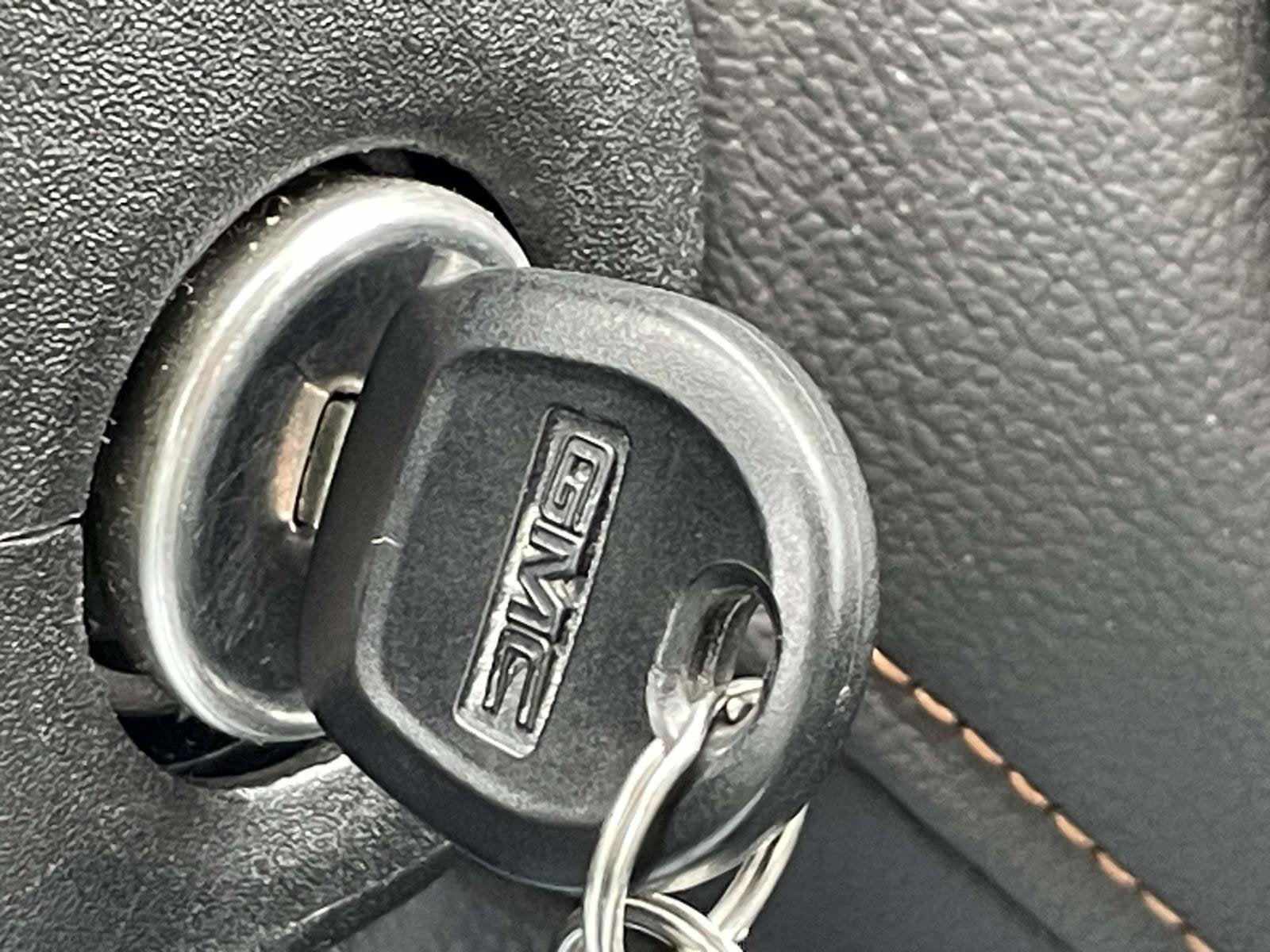 2022 GMC Canyon AT4 - Leather