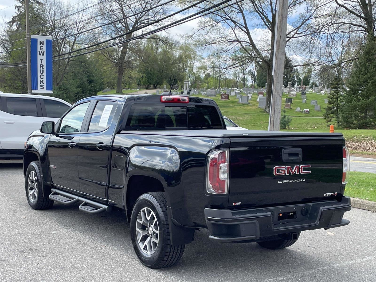2022 GMC Canyon AT4 - Leather