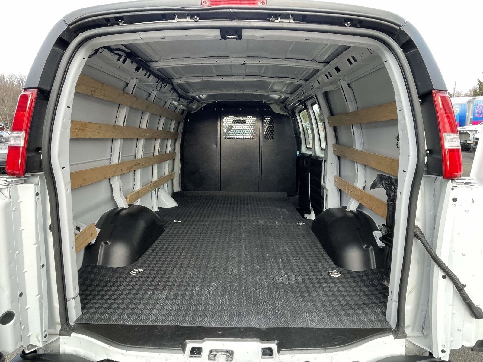 2024 GMC Savana Cargo 2500 Work Van